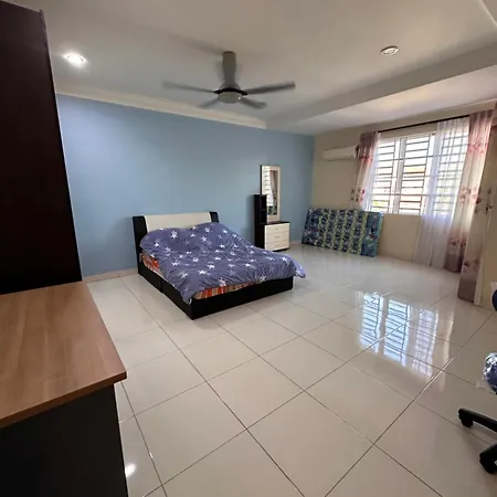 Double Ee Homestay 6 Cars Parking Place 12Pax Sitiawan Exterior photo